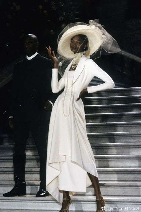 christian dior 1998|when did christian dior died.